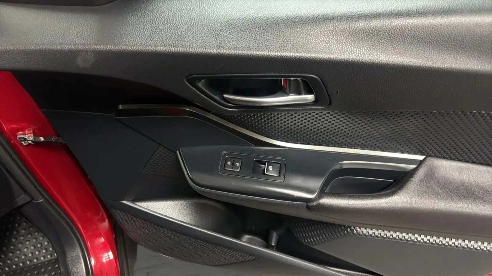 Toyota C-HR photo 18