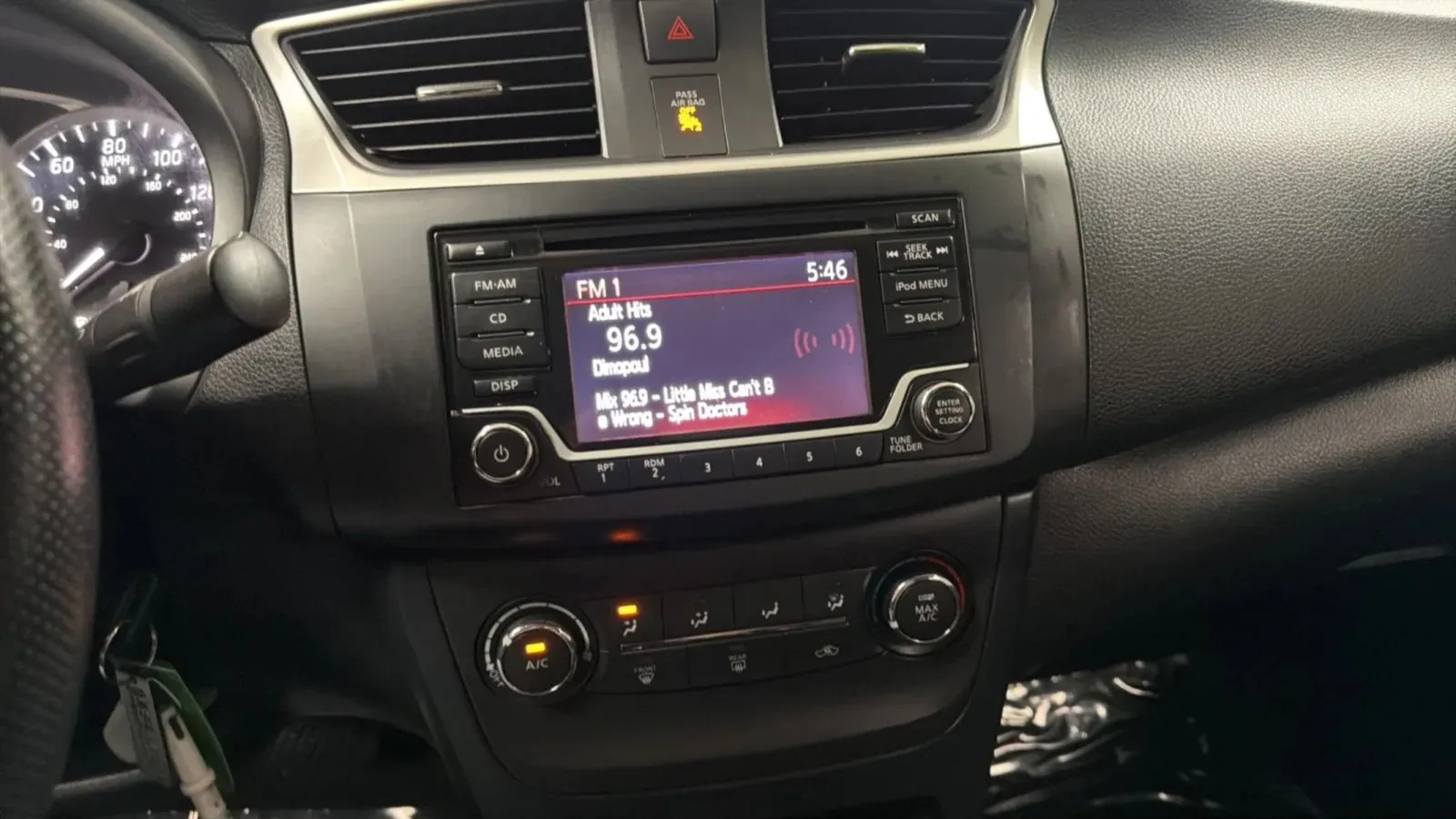 Nissan Sentra photo 13