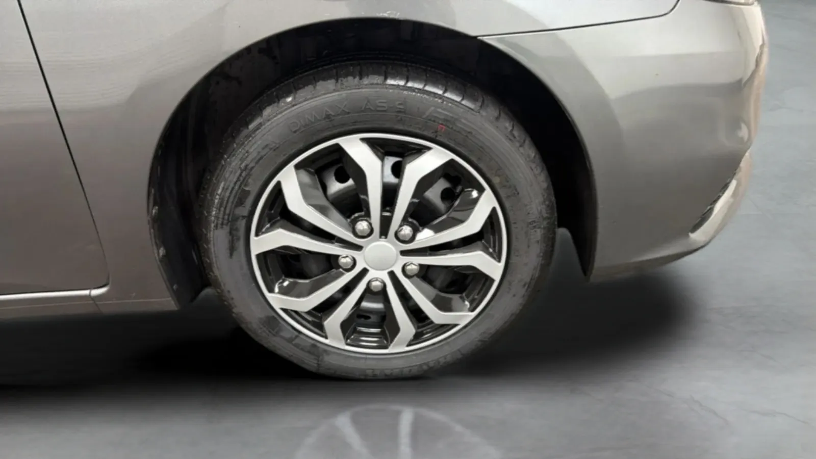 Nissan Sentra photo 24