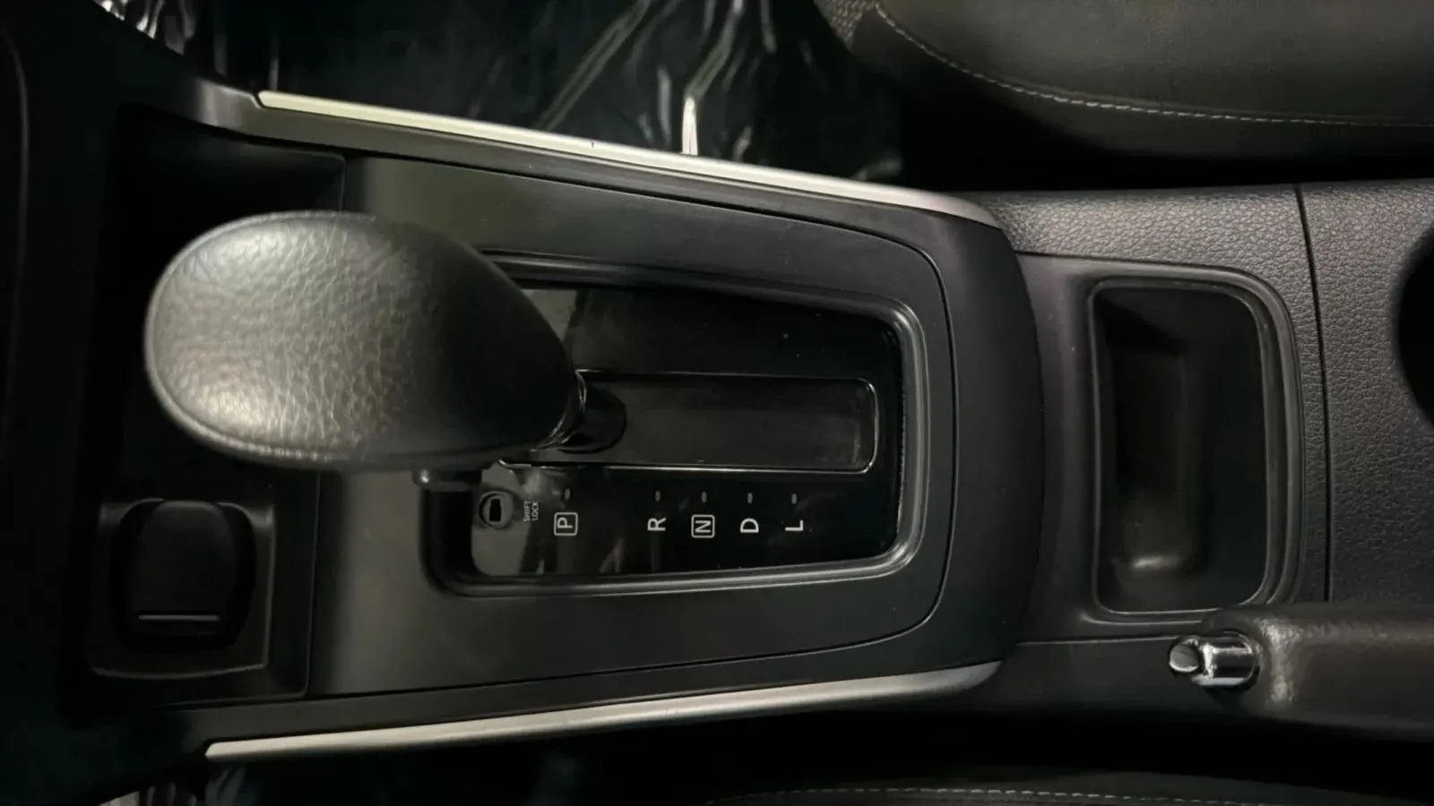Nissan Sentra photo 12