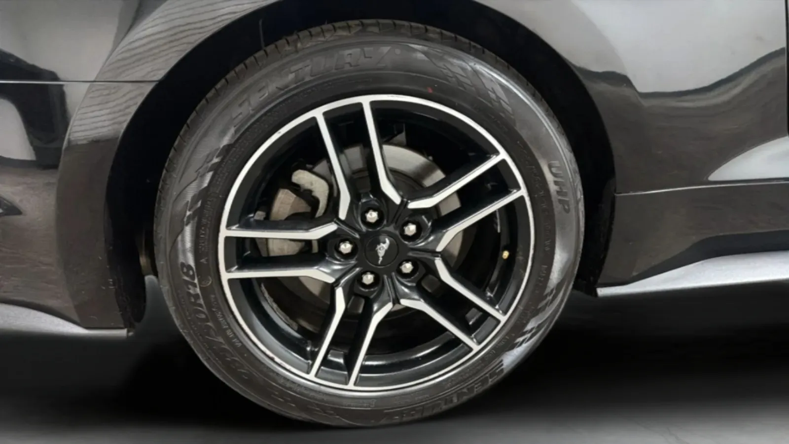 Ford Mustang photo 27