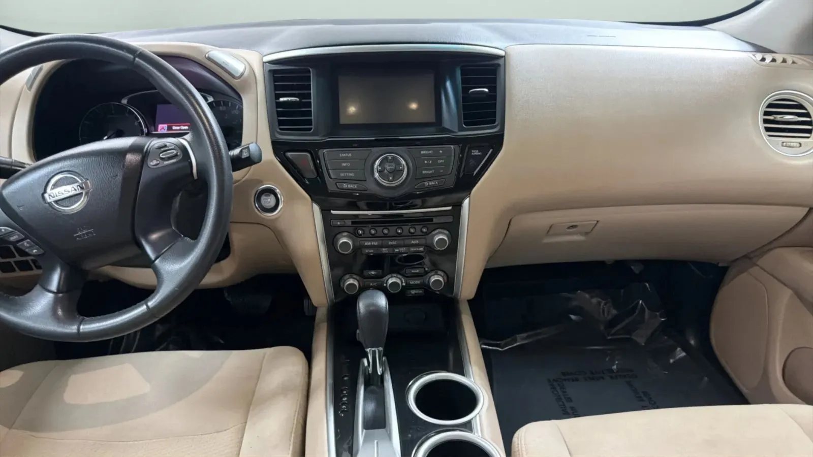 Nissan Pathfinder photo 16