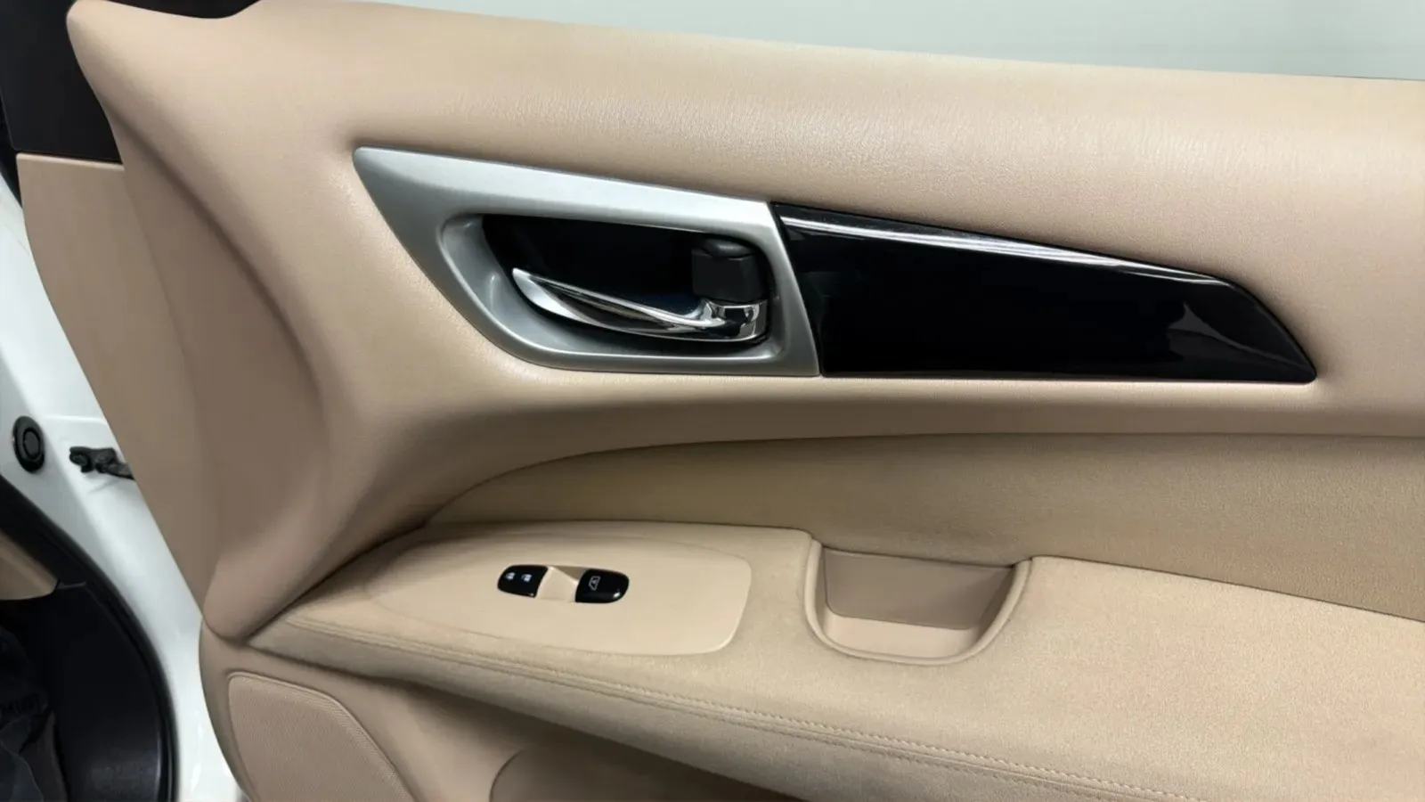 Nissan Pathfinder photo 18