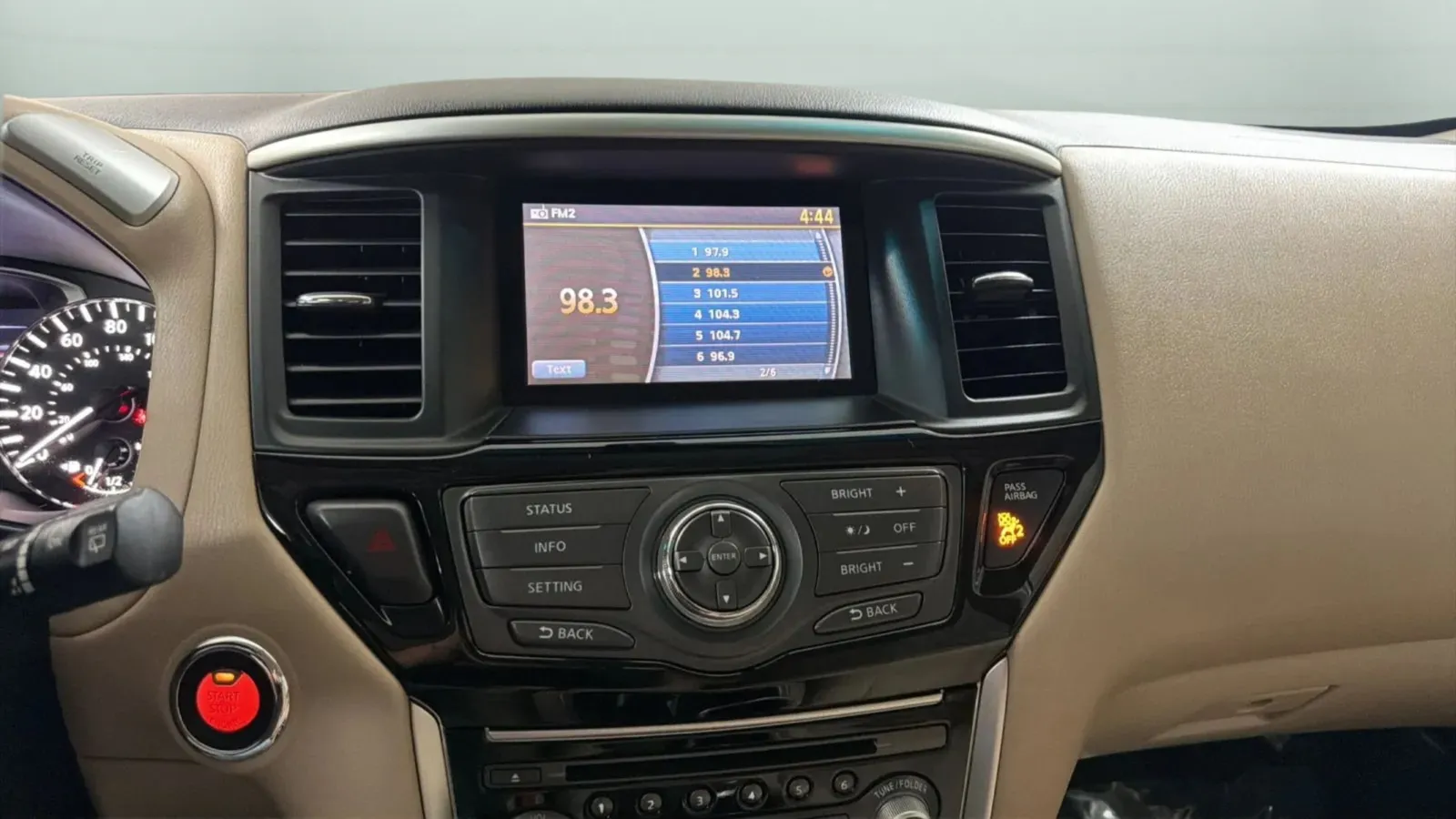 Nissan Pathfinder photo 13