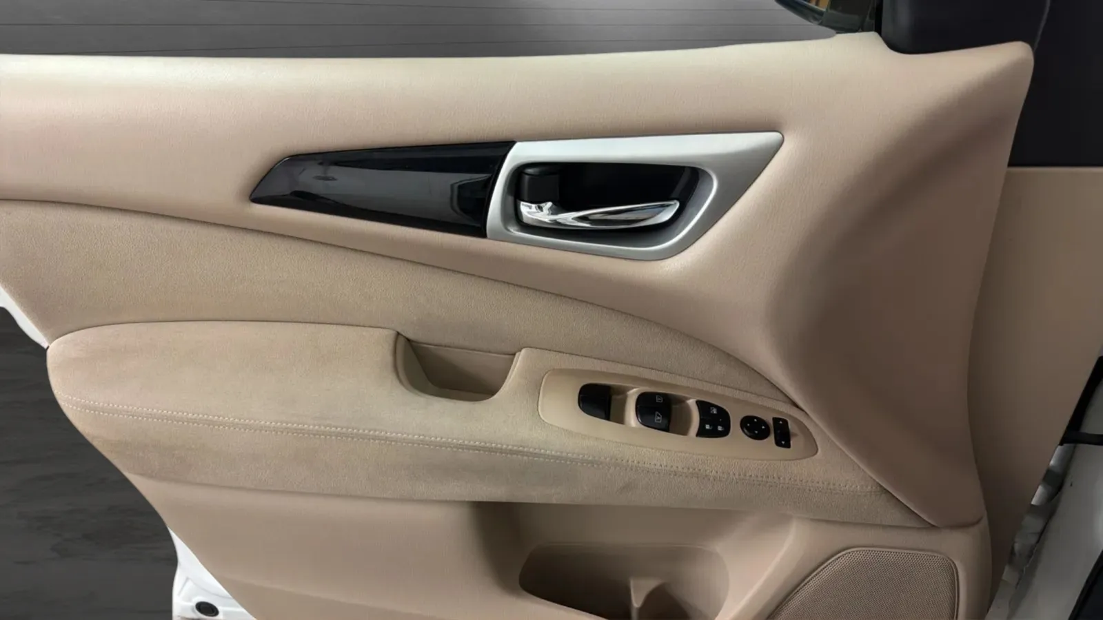 Nissan Pathfinder photo 17