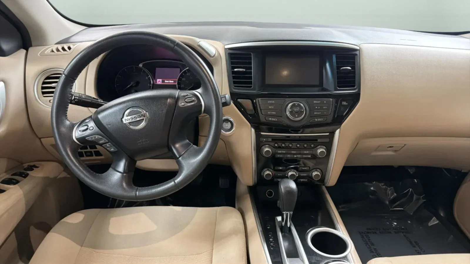 Nissan Pathfinder photo 10