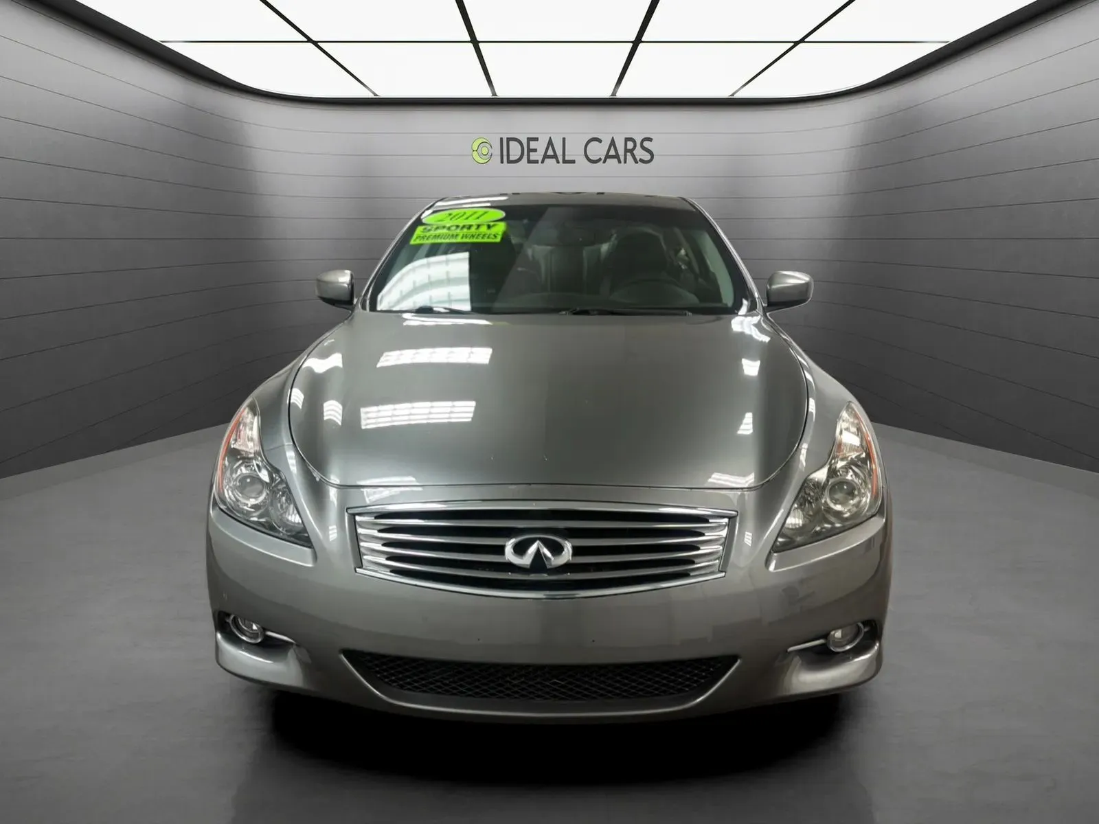 Infiniti G37 photo 2