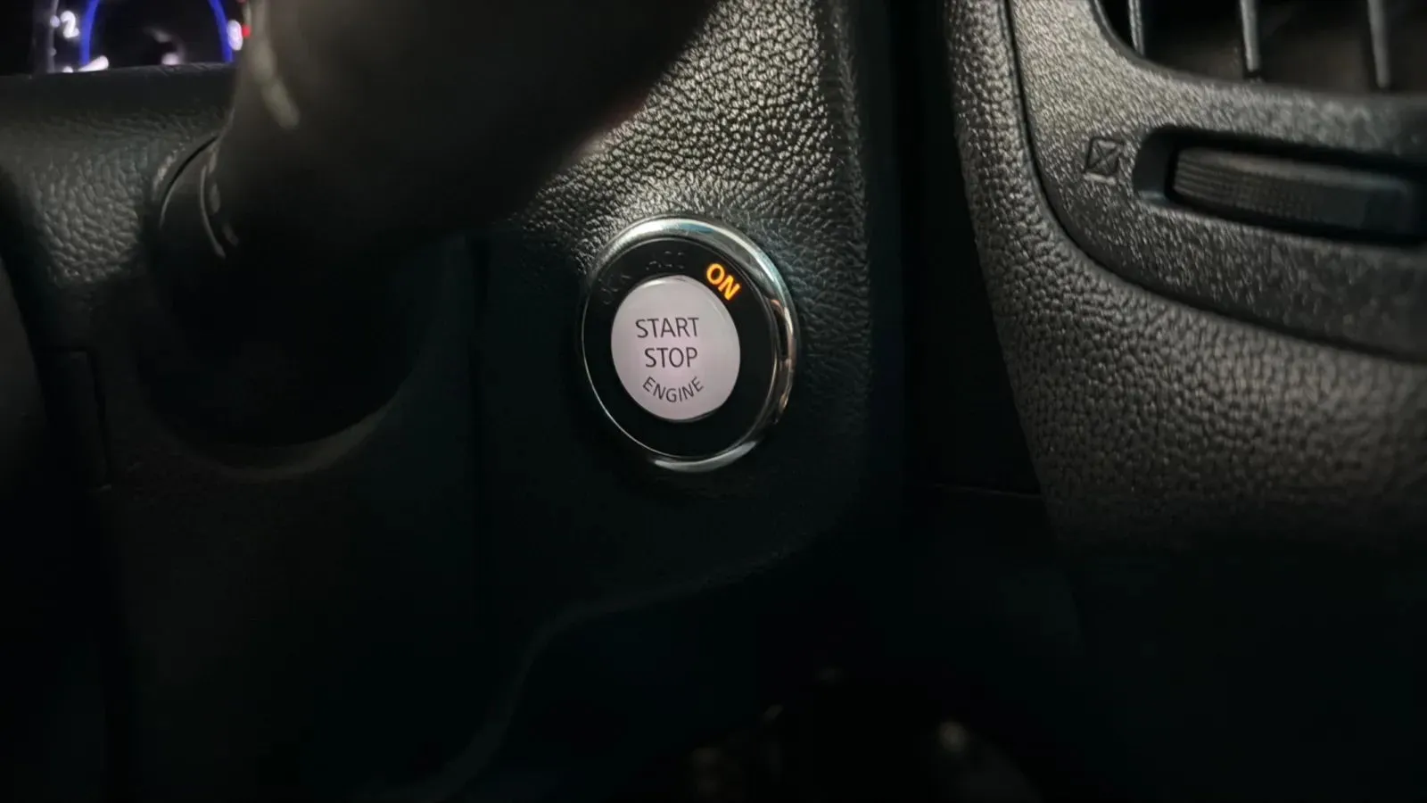 Infiniti G37 photo 15