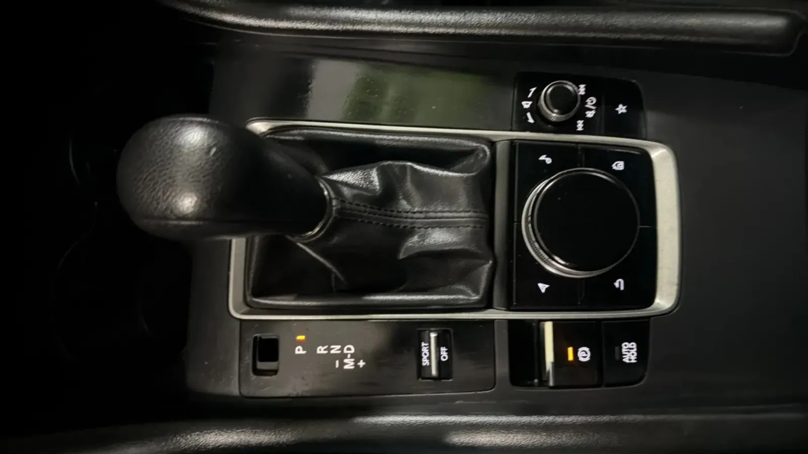 Mazda Mazda3 photo 13