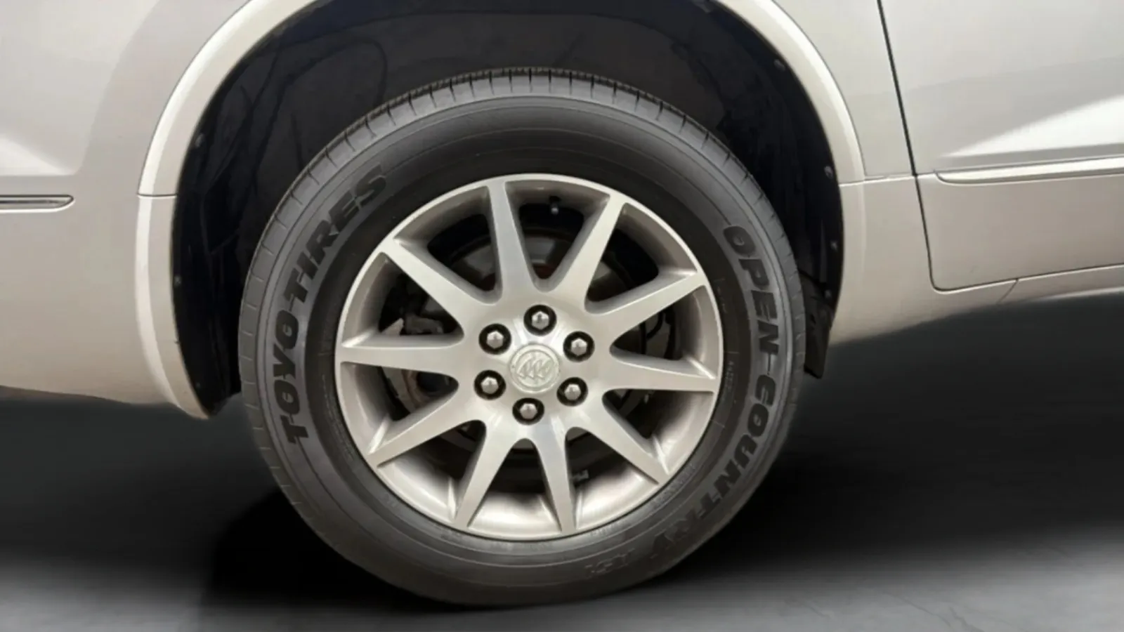 Buick Enclave photo 26