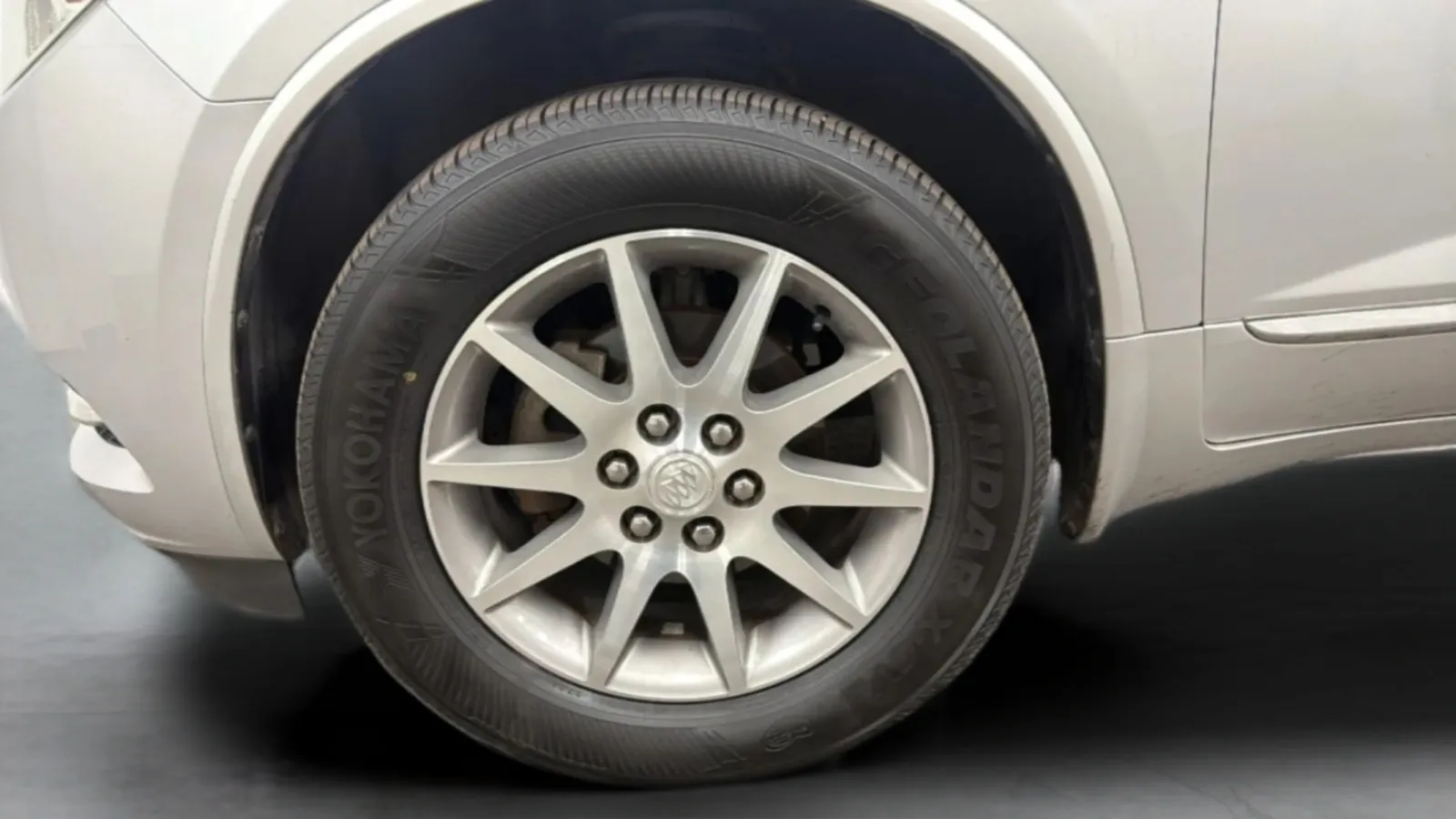 Buick Enclave photo 28