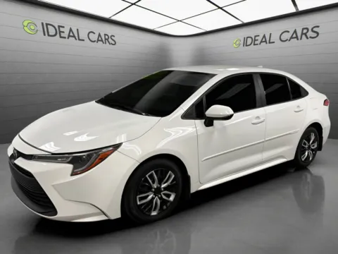 White 2023 Toyota Corolla LE for sale in Mesa, AZ