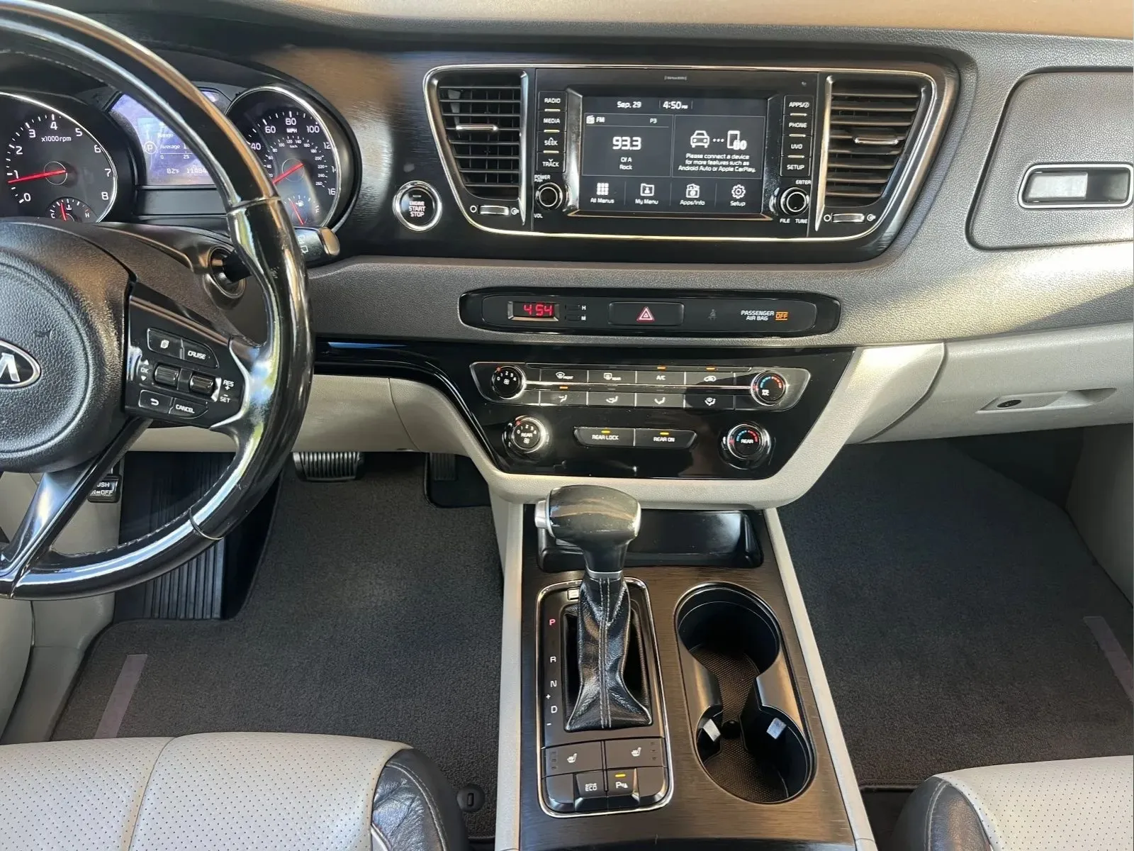 Kia Sedona photo 12