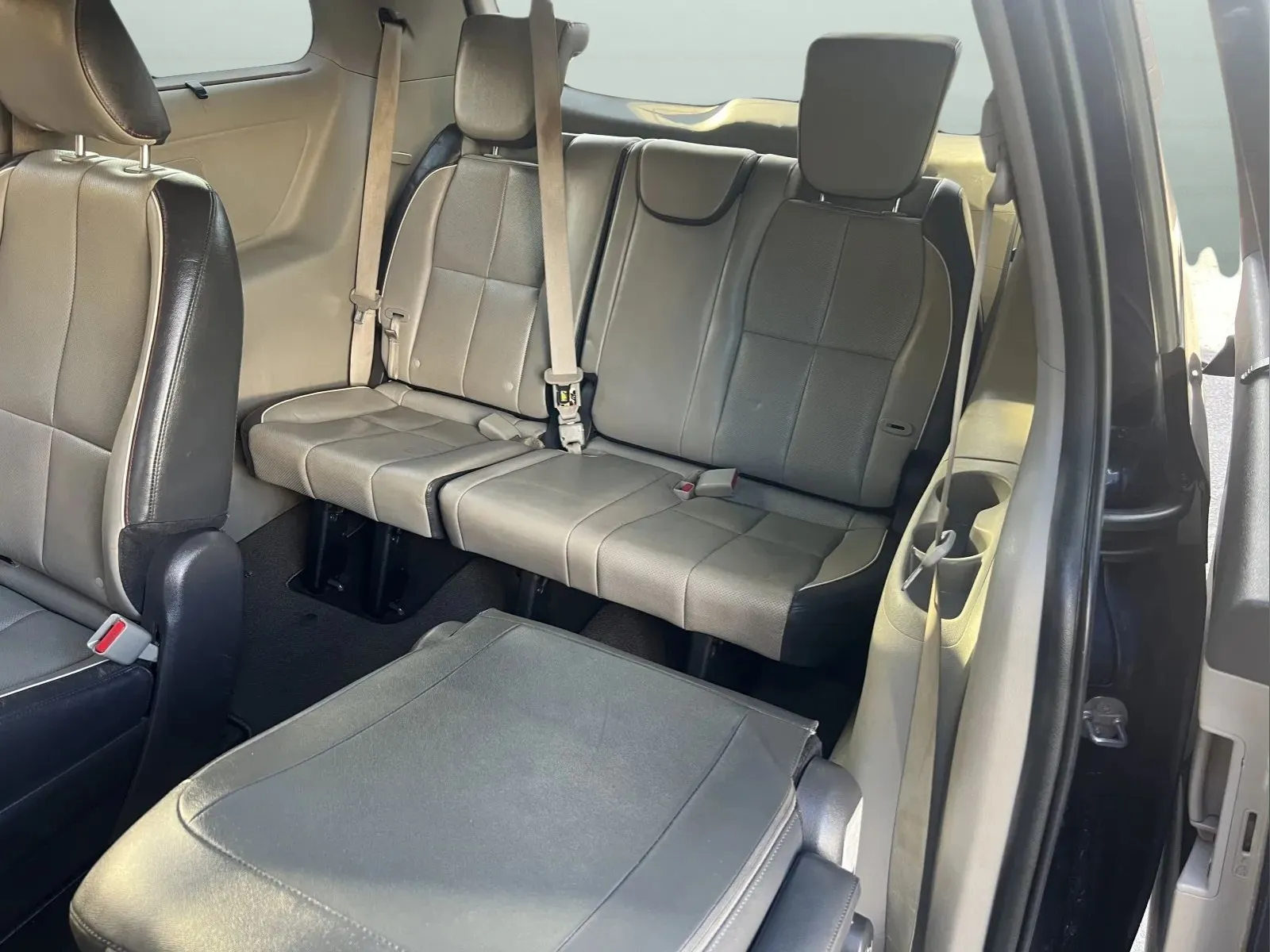 Kia Sedona photo 10