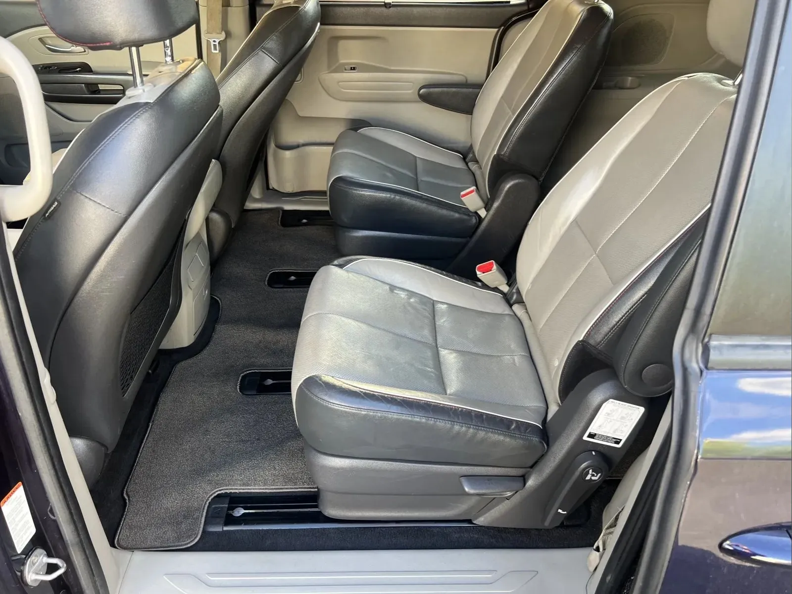 Kia Sedona photo 9