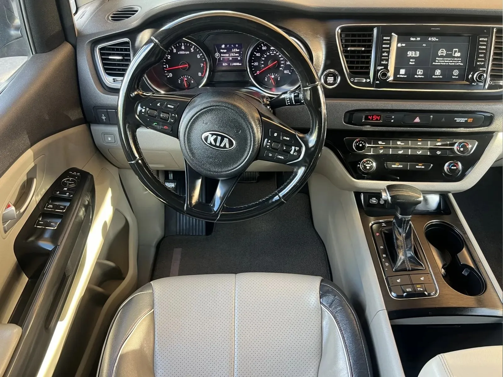 Kia Sedona photo 13