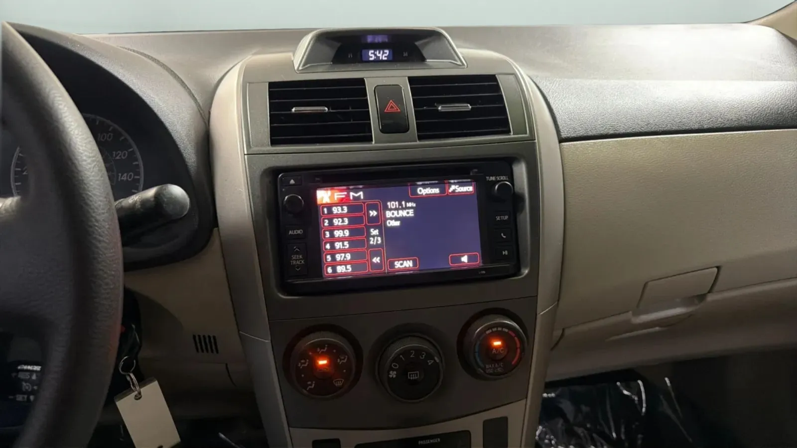Toyota Corolla photo 14