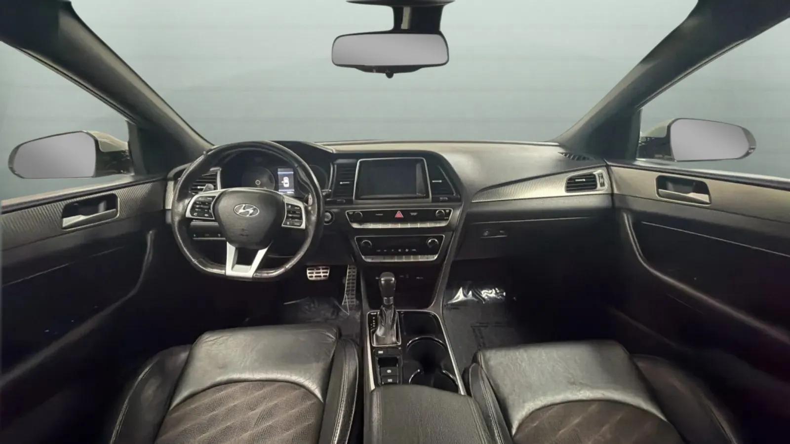 Hyundai Sonata photo 9