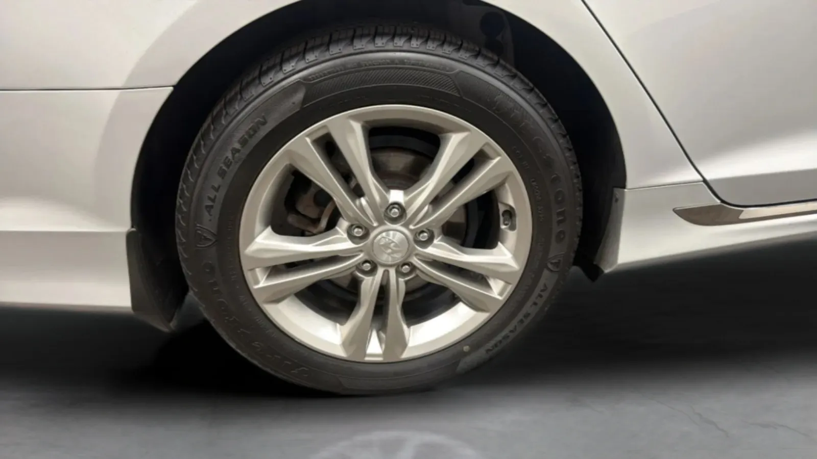 Hyundai Sonata photo 27