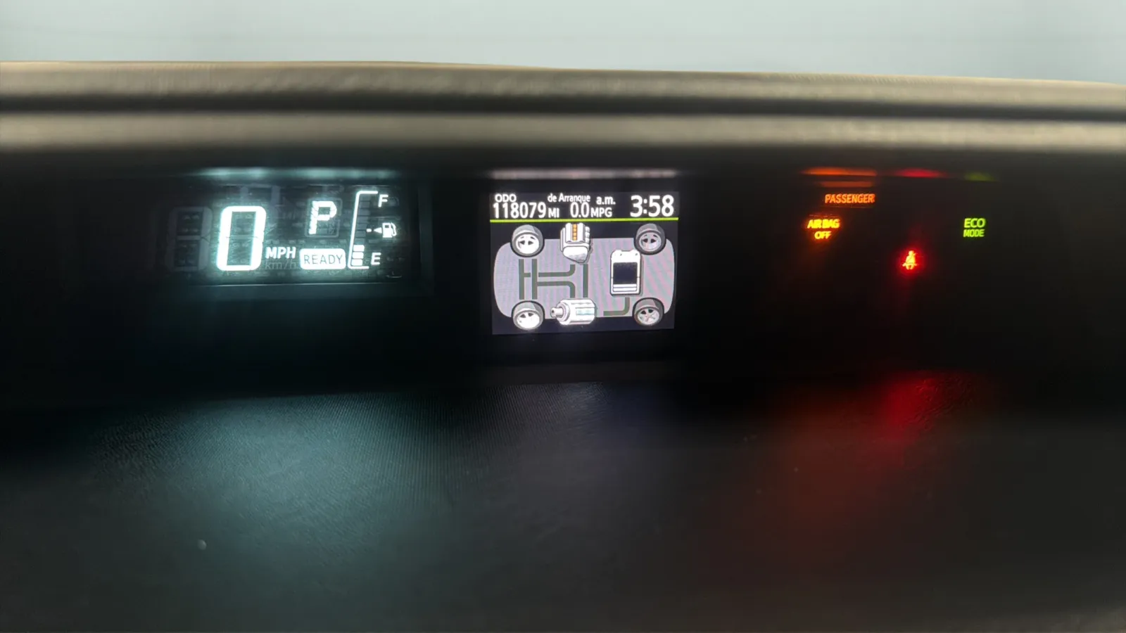 Toyota Prius C photo 12
