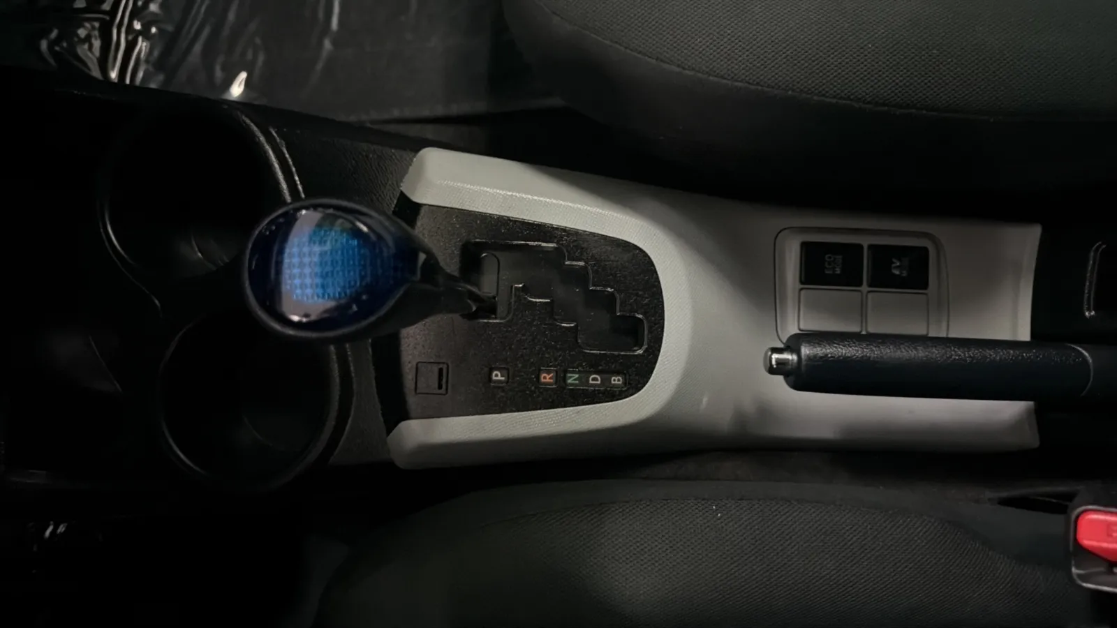 Toyota Prius C photo 13