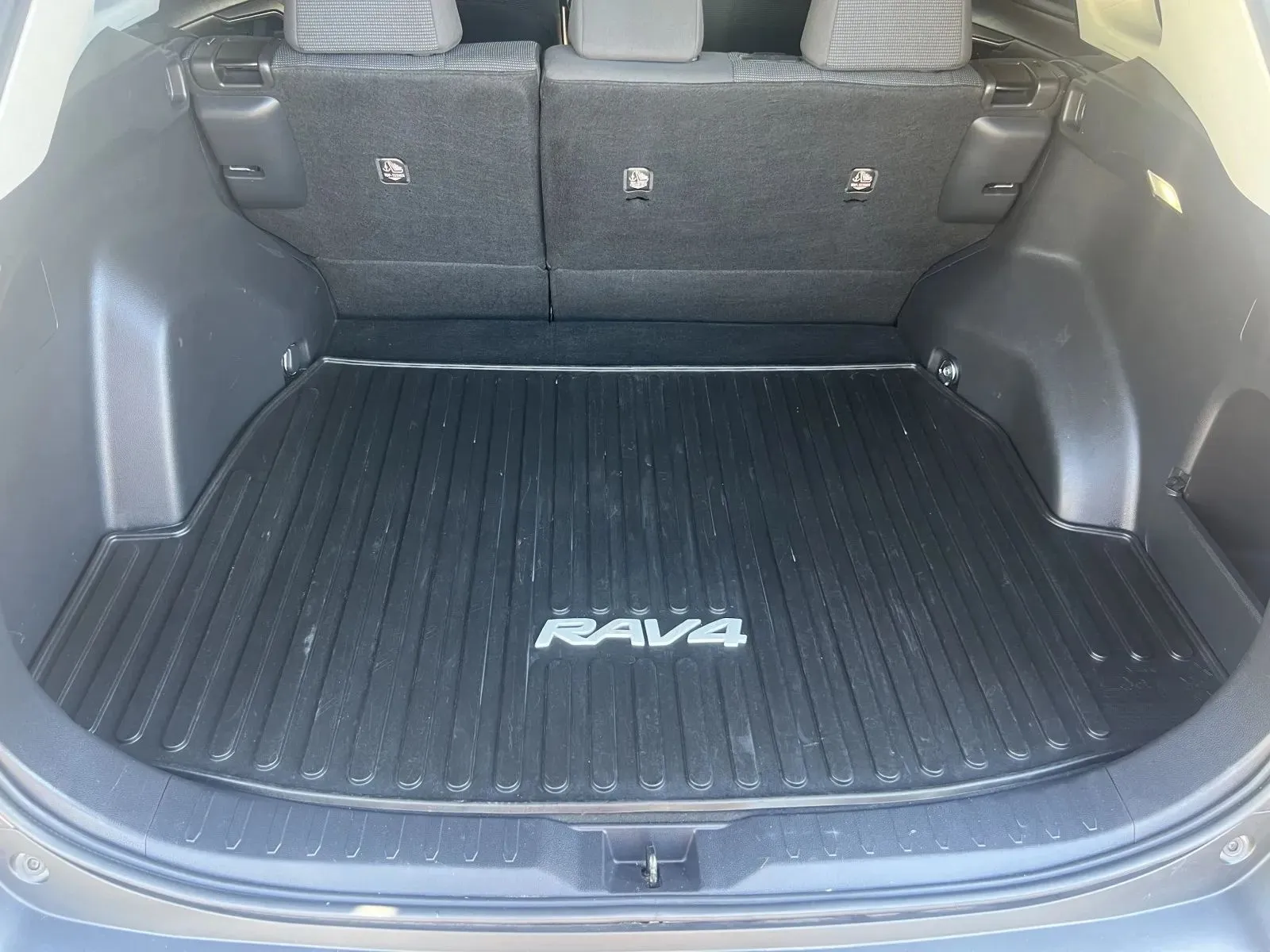 Toyota RAV4 photo 10