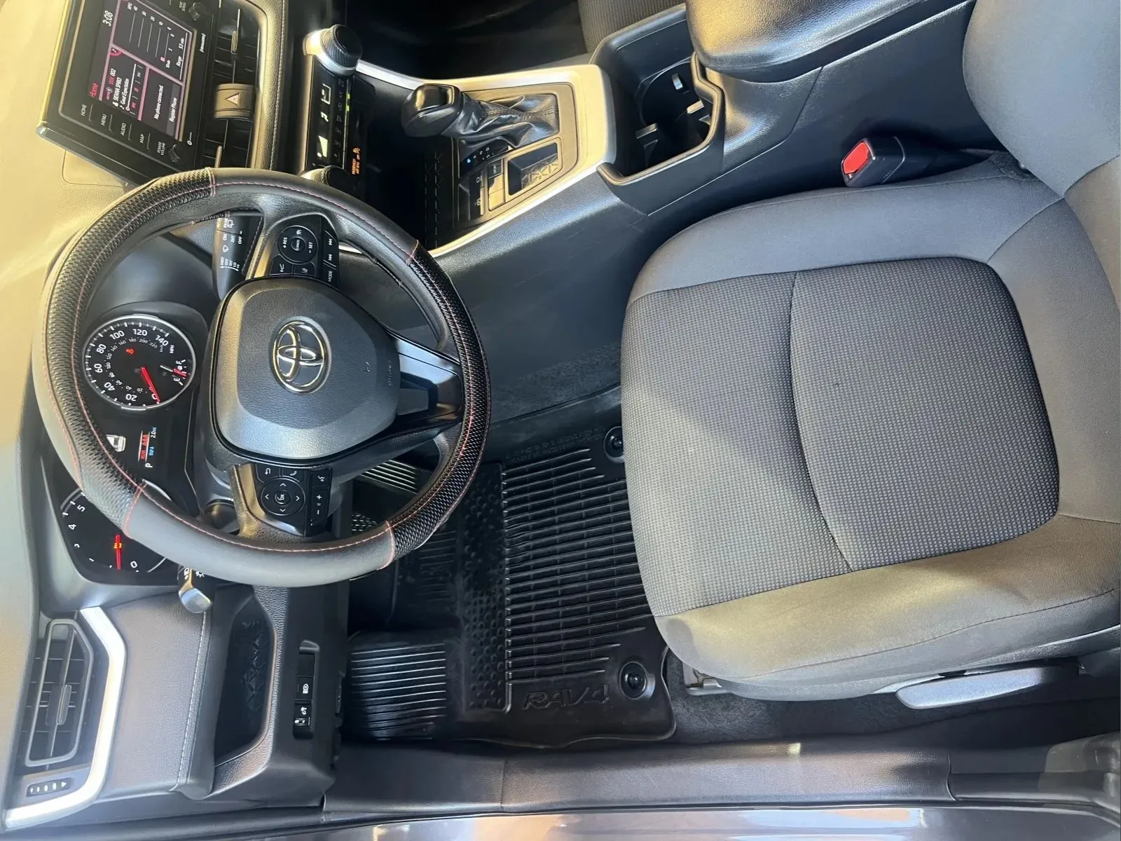 Toyota RAV4 photo 14