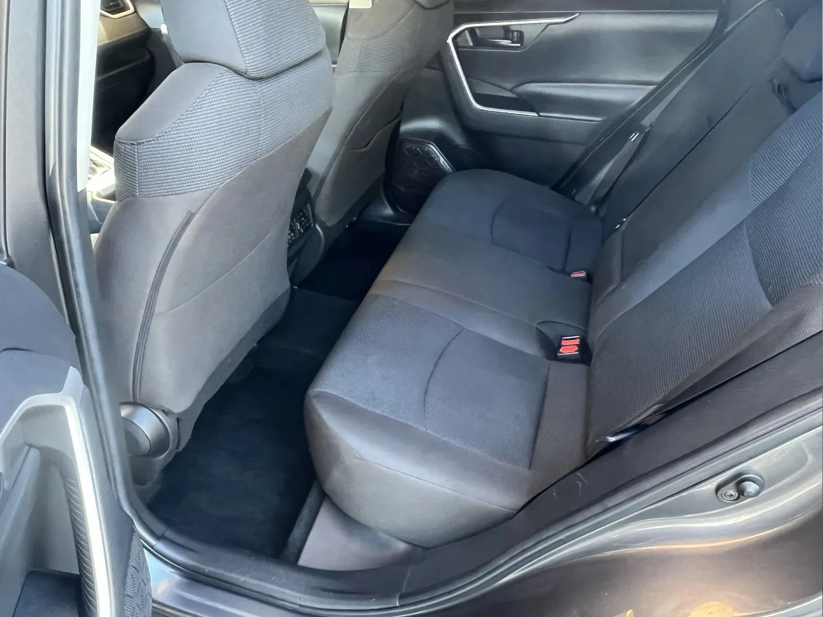 Toyota RAV4 photo 9