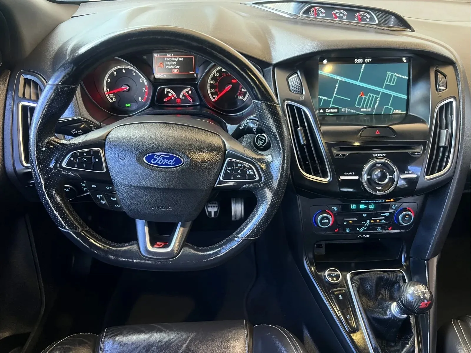 Ford Focus photo 12