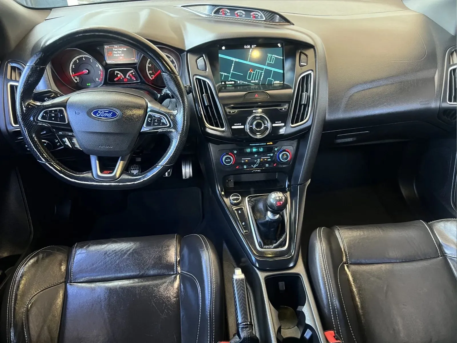 Ford Focus photo 11