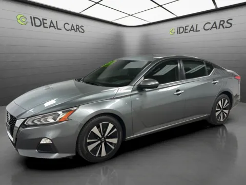 Gray 2022 Nissan Altima 2.5 SV for sale in Mesa, AZ