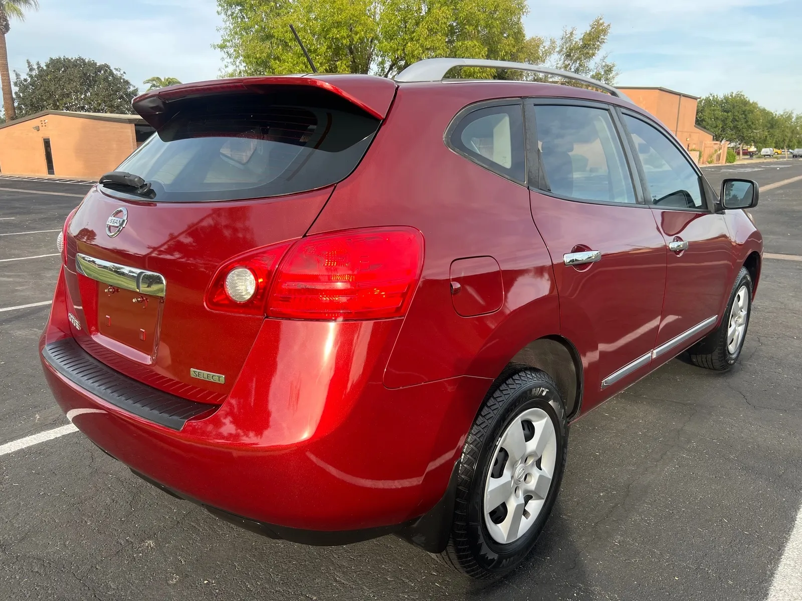 Nissan Rogue Select photo 4