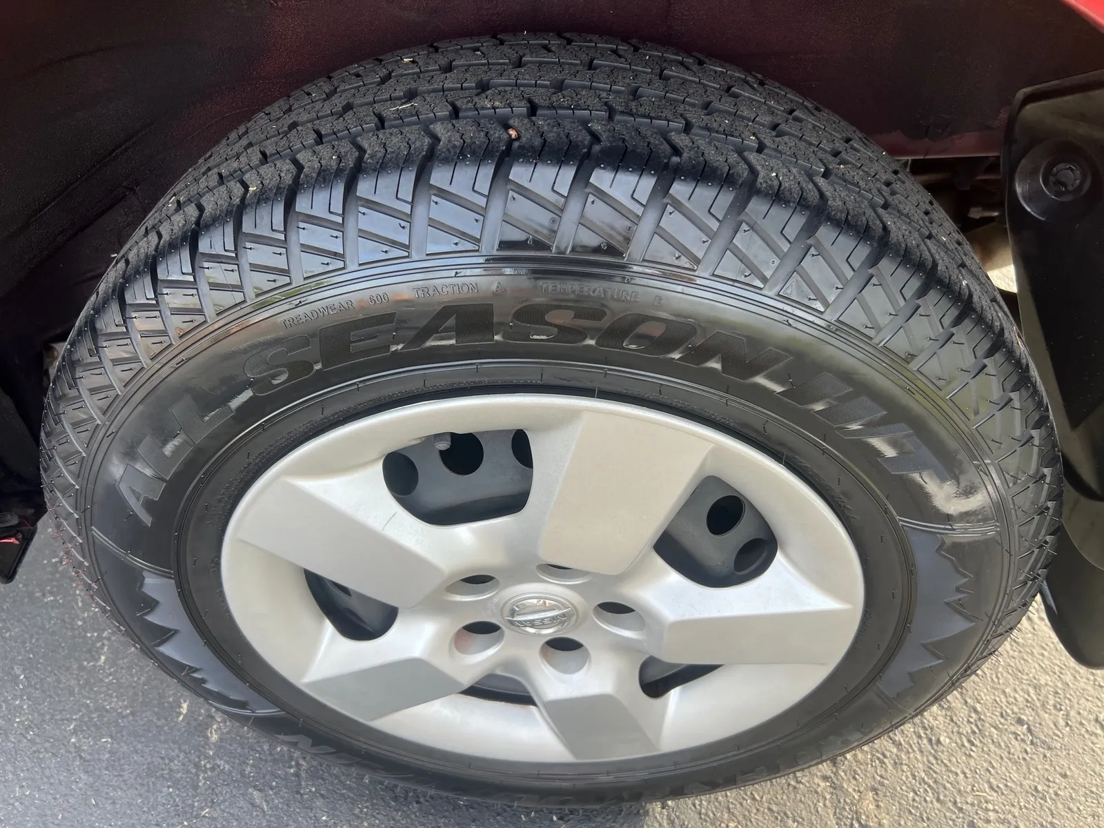 Nissan Rogue Select photo 7