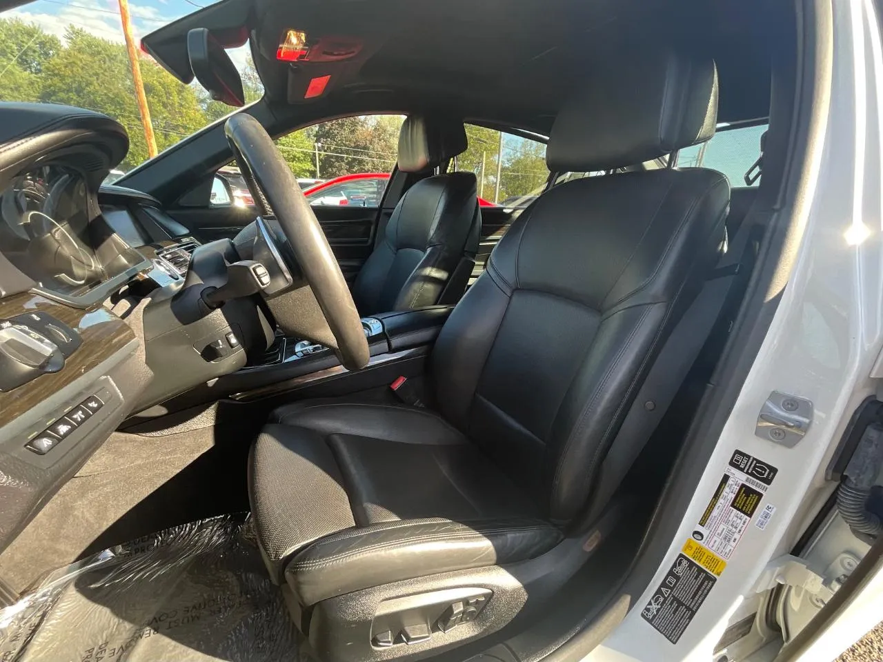 2015 BMW 7 Series 750i - Photo 10