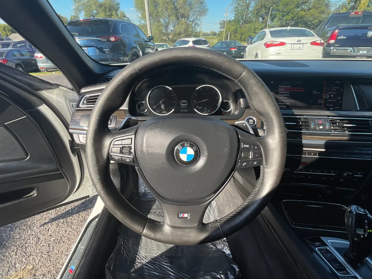 2015 BMW 7 Series 750i - Photo 17
