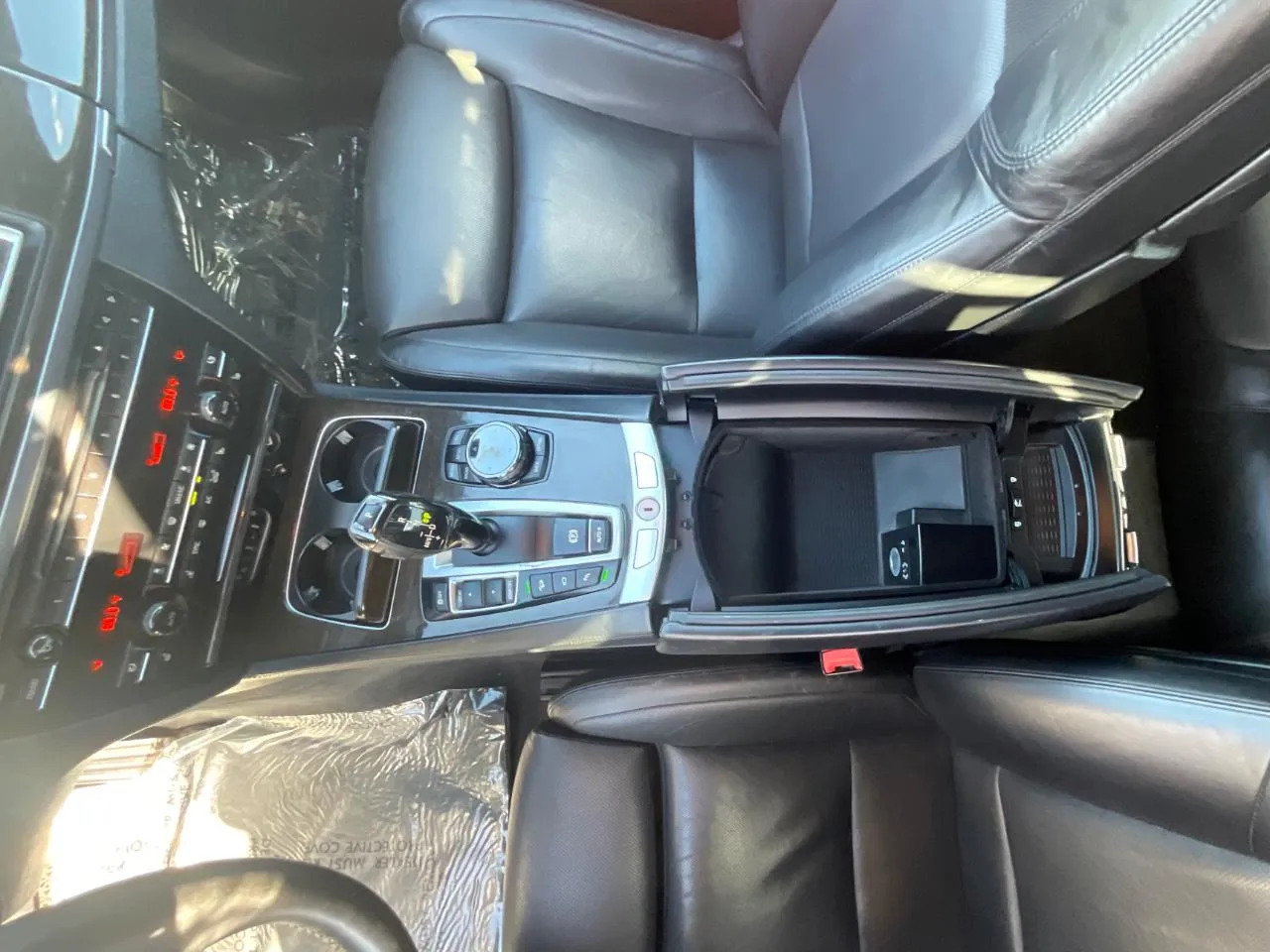 2015 BMW 7 Series 750i - Photo 28