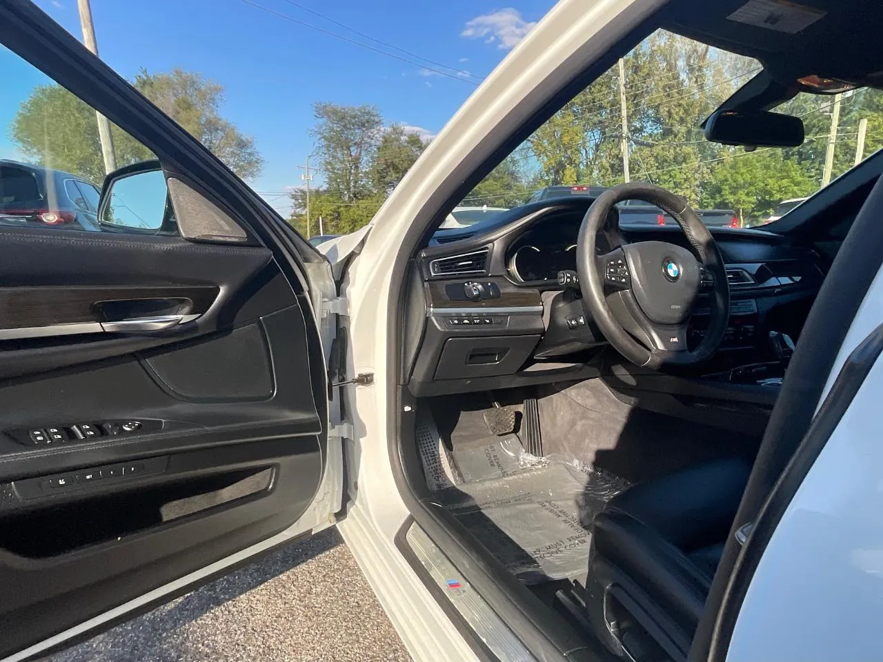 2015 BMW 7 Series 750i - Photo 29