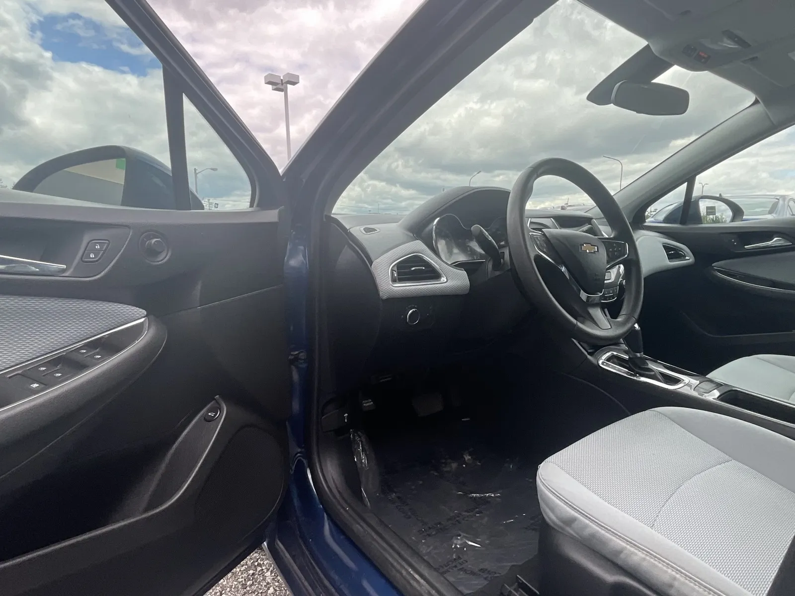 2019 Chevrolet Cruze LT - Photo 23