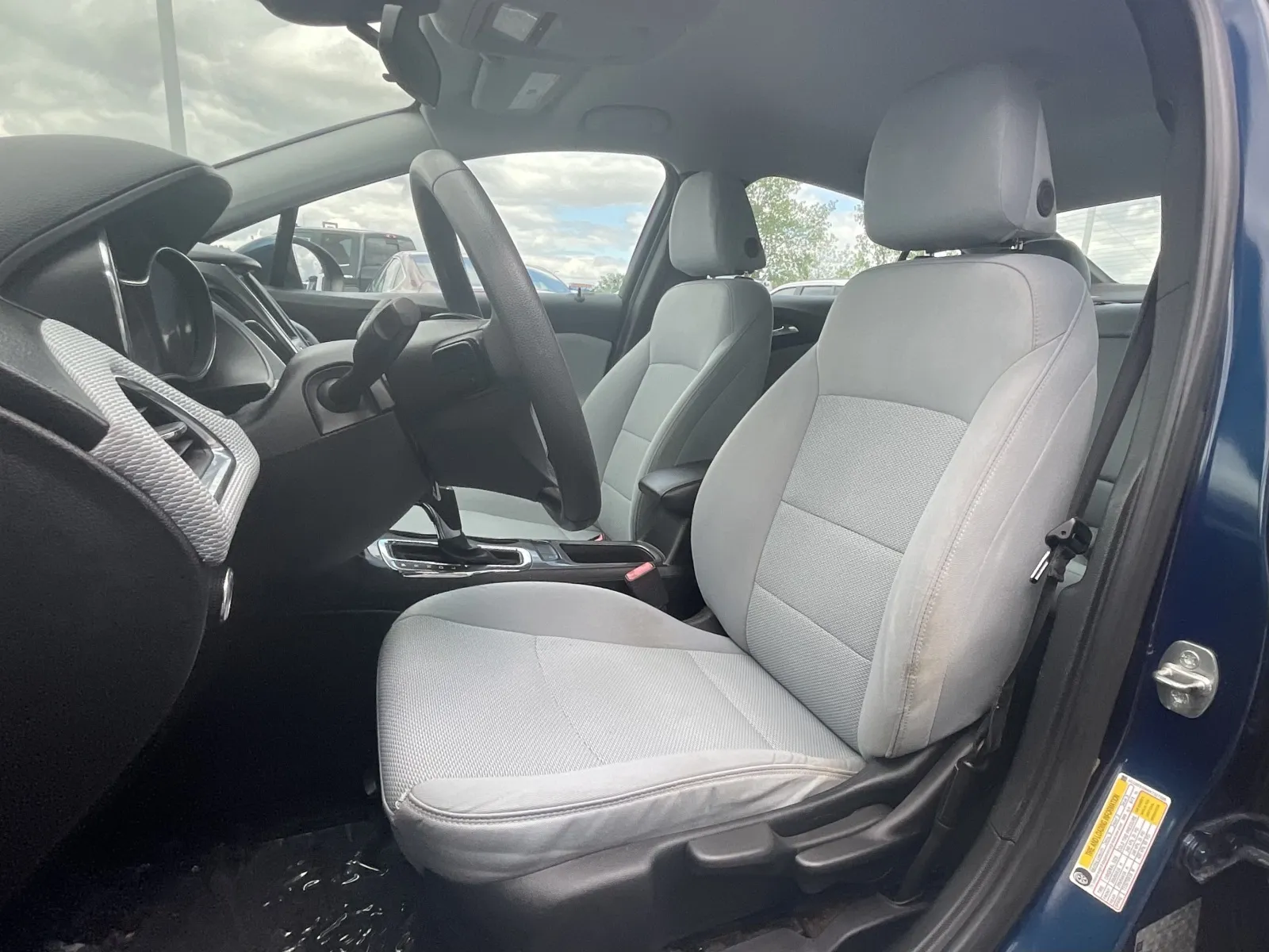 2019 Chevrolet Cruze LT - Photo 11