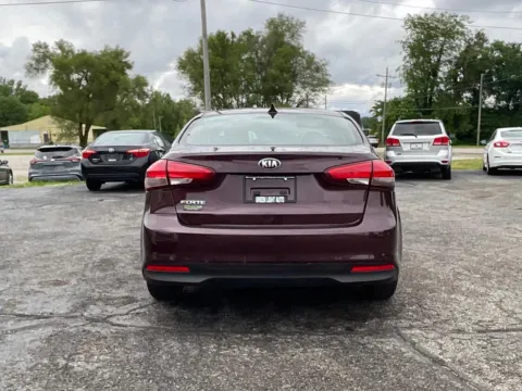 More photos of 2018 KIA Forte LX at Green Light Auto - Jonesville Road, IN