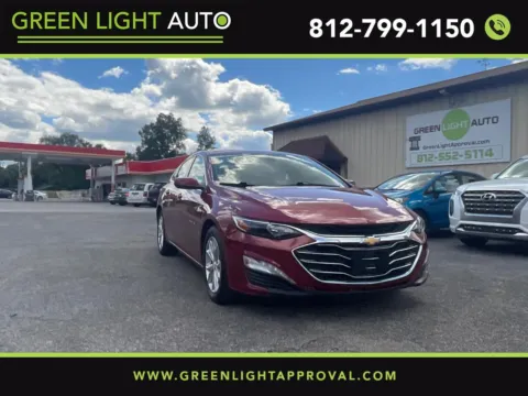Red 2019 Chevrolet Malibu LT for sale in Columbus, IN