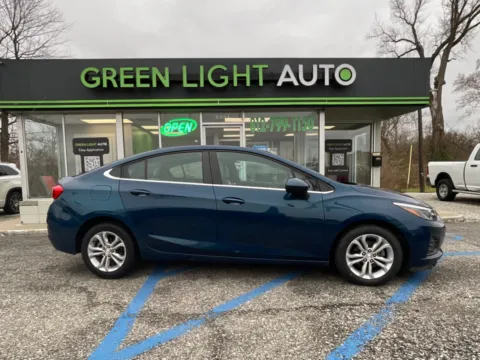 Photos of 2019 Chevrolet Cruze LT for sale in Columbus, IN at Green Light Auto - Jonesville Road