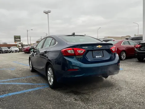 More photos of 2019 Chevrolet Cruze LT at Green Light Auto - Jonesville Road, IN