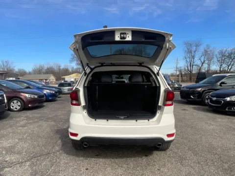 More photos of 2018 Dodge Journey Crossroad at Green Light Auto - Jonesville Road, IN