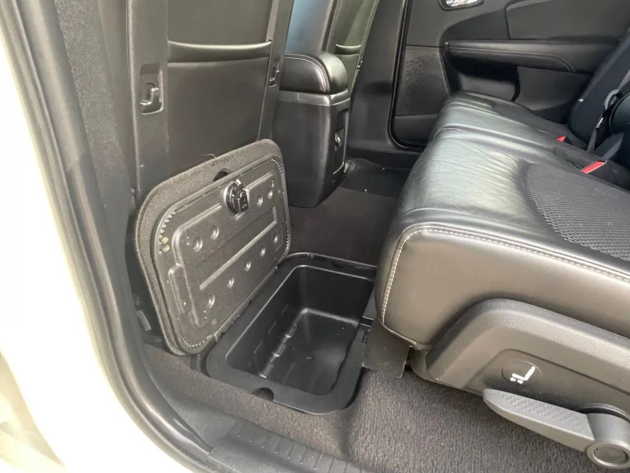 2018 Dodge Journey Crossroad - Photo 16