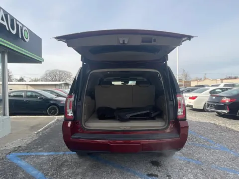More photos of 2019 GMC Yukon Xl 1500 SLT at Green Light Auto - Jonesville Road, IN