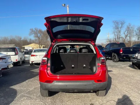 More photos of 2018 Jeep Compass Latitude at Green Light Auto - Jonesville Road, IN