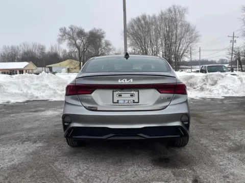 More photos of 2022 Kia Forte GT-Line at Green Light Auto - Jonesville Road, IN