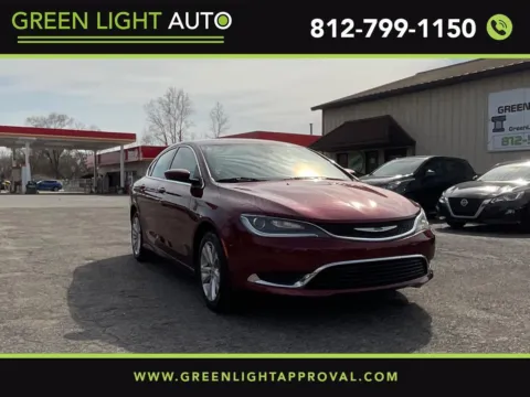 Red 2015 Chrysler 200 Limited for sale in Columbus, IN