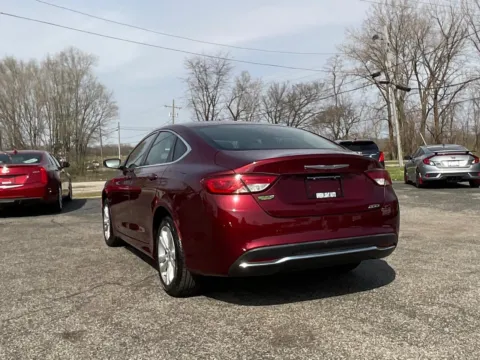 More photos of 2015 Chrysler 200 Limited at Green Light Auto - Jonesville Road, IN